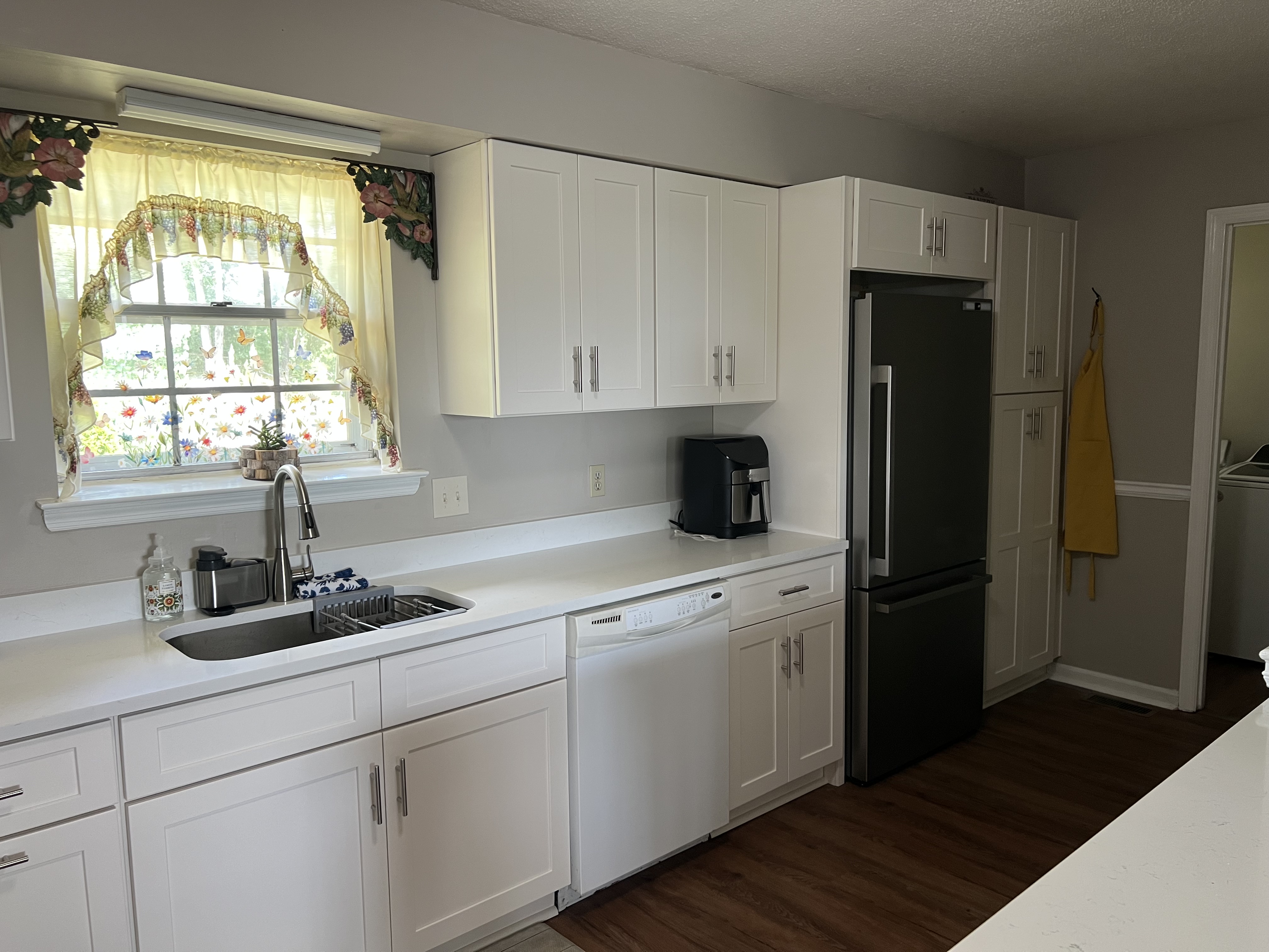 Imported Ready-Made Cabinetry